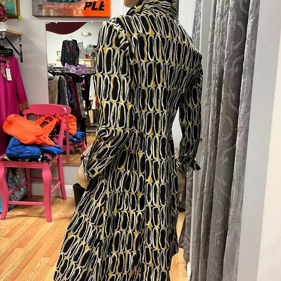 NWT XS Tulip Black/White/Mustard Print Button-Down Dress - Picture 3 of 5